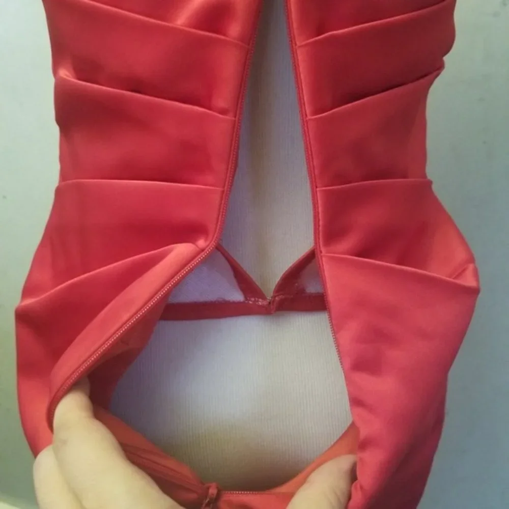 NWT Phoebe Couture Red ruffled tube top dress women's size 4 (269) - Picture 2 of 8